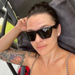 Meet your Posher, Juliana